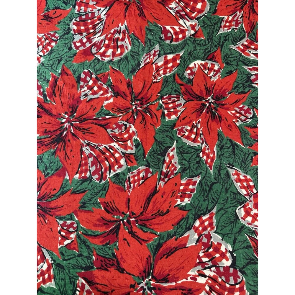 Vintage christmas poinsettia table cloth 51”x73” Rectangle Red Green